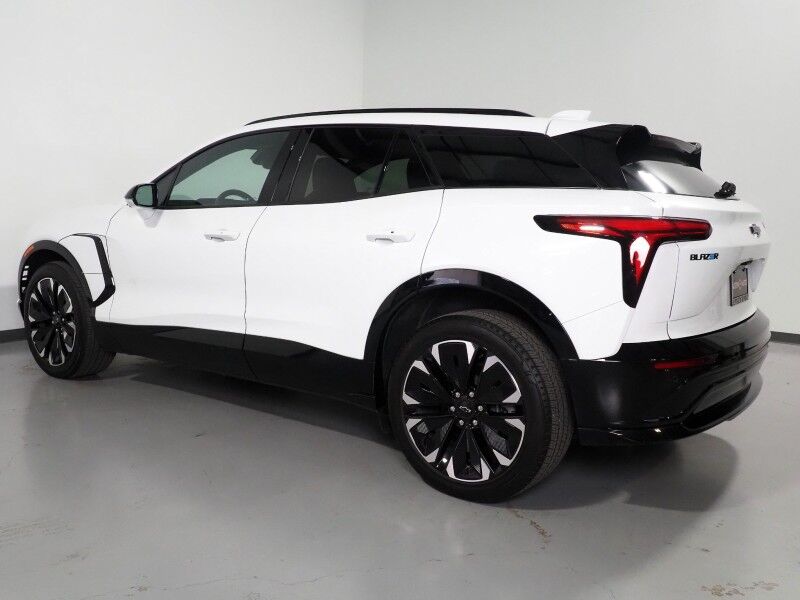 2024 Chevrolet Blazer EV eAWD RS *HEADS-UP DISPLAY, NAVIGATION, ADAPTIVE CRUISE, SAFETY ALERTS, 360 VIEW CAMERAS, 17.7 INCH TOUCHSCREEN, CLIMATE SEATS, HEATED STEERING, REMOTE START, 21 INCH WHEELS, WIRELESS CHARGING Round Rock TX