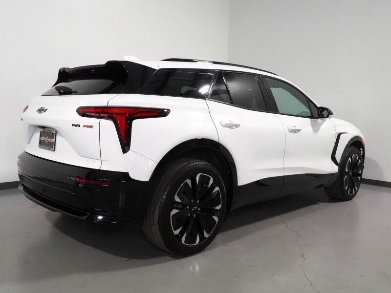 2024 Chevrolet Blazer EV eAWD RS *HEADS-UP DISPLAY, NAVIGATION, ADAPTIVE CRUISE, SAFETY ALERTS, 360 VIEW CAMERAS, 17.7 INCH TOUCHSCREEN, CLIMATE SEATS, HEATED STEERING, REMOTE START, 21 INCH WHEELS, WIRELESS CHARGING Round Rock TX