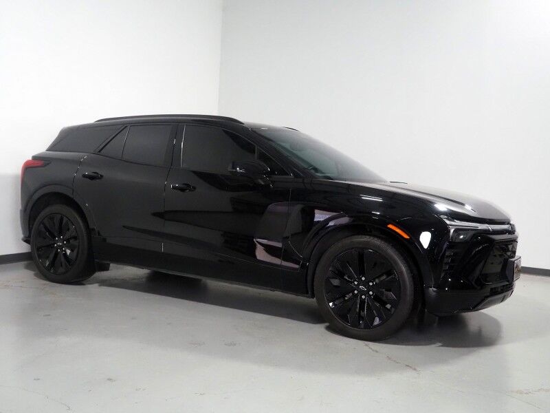 2024 Chevrolet Blazer EV eAWD RS *HEADS-UP DISPLAY, NAVIGATION, ADAPTIVE CRUISE, SAFETY ALERTS, 360 VIEW CAMERAS, 17.7 INCH TOUCHSCREEN, CLIMATE SEATS, HEATED STEERING, REMOTE START, 21 INCH WHEELS, WIRELESS CHARGING