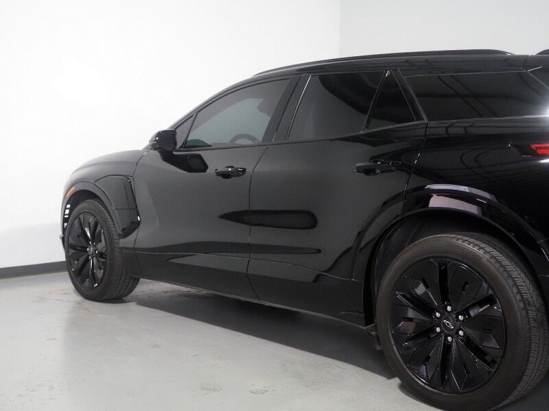 2024 Chevrolet Blazer EV eAWD RS *HEADS-UP DISPLAY, NAVIGATION, ADAPTIVE CRUISE, SAFETY ALERTS, 360 VIEW CAMERAS, 17.7 INCH TOUCHSCREEN, CLIMATE SEATS, HEATED STEERING, REMOTE START, 21 INCH WHEELS, WIRELESS CHARGING Round Rock TX