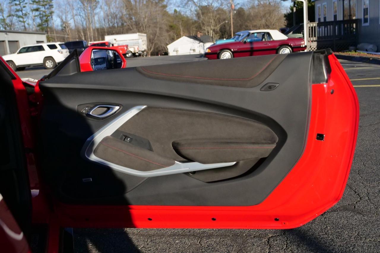 2024 Chevrolet Camaro ZL1 / 6.2L V8 / High Wing / Sunroof! Lincolnton NC