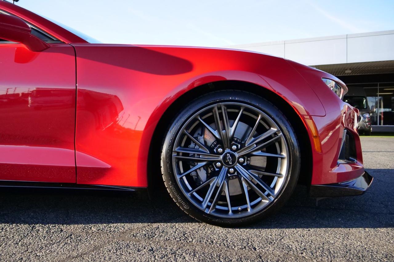 2024 Chevrolet Camaro ZL1 / 6.2L V8 / High Wing / Sunroof! Lincolnton NC