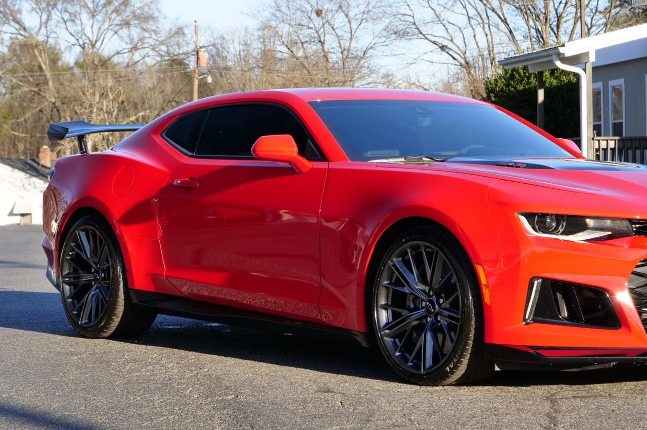 2024 Chevrolet Camaro ZL1 / 6.2L V8 / High Wing / Sunroof! Lincolnton NC