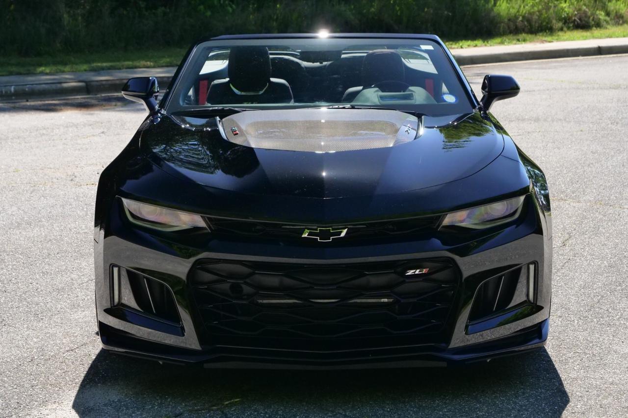 2024 Chevrolet Camaro ZL1 Convertible / Carbon Fiber Hood / 6.2L V8! Lincolnton NC