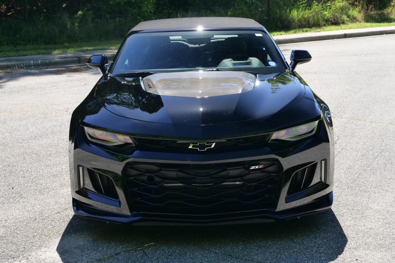 2024 Chevrolet Camaro ZL1 Convertible / Carbon Fiber Hood / 6.2L V8! Lincolnton NC