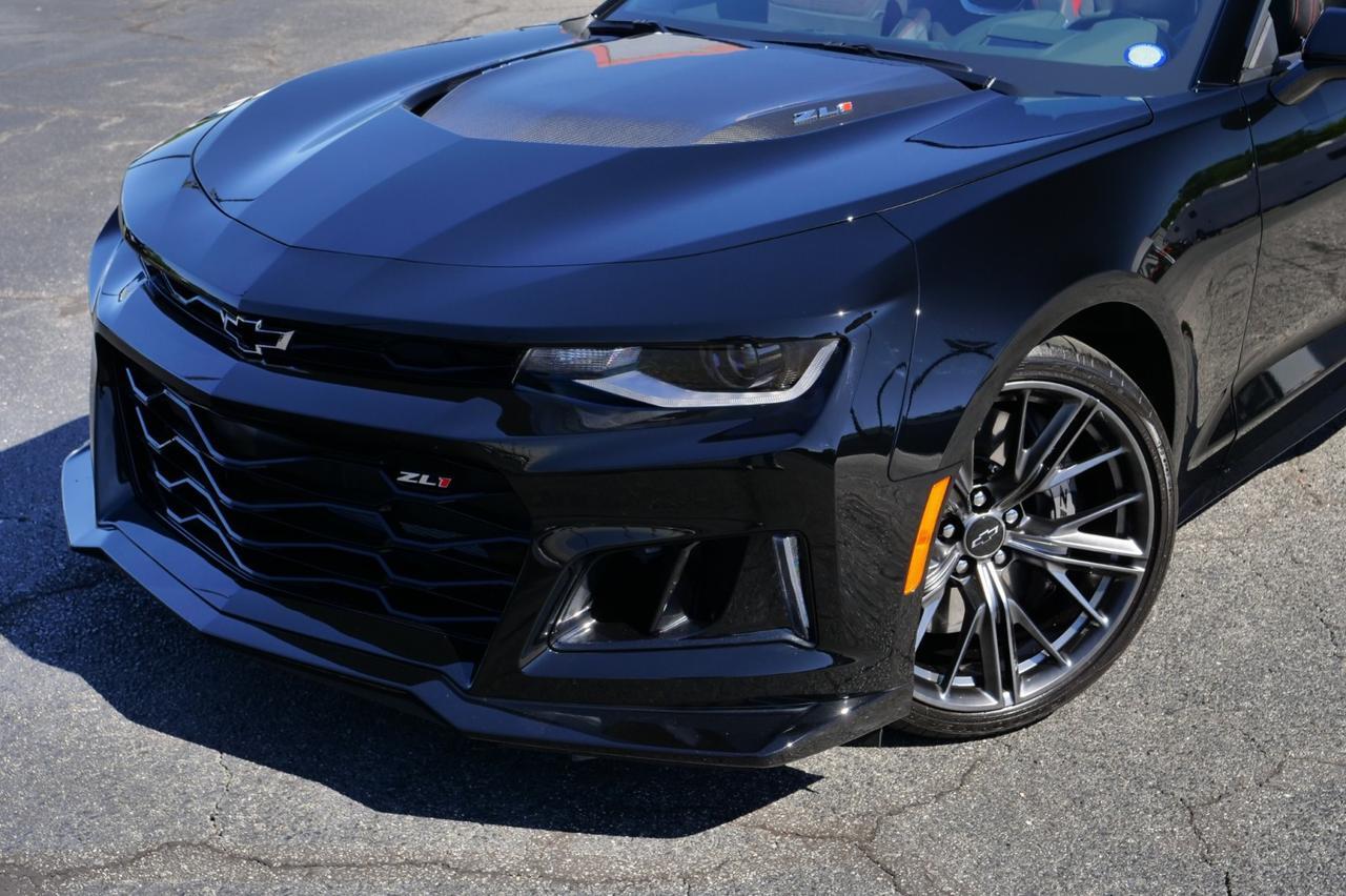2024 Chevrolet Camaro ZL1 Convertible / Carbon Fiber Hood / 6.2L V8! Lincolnton NC