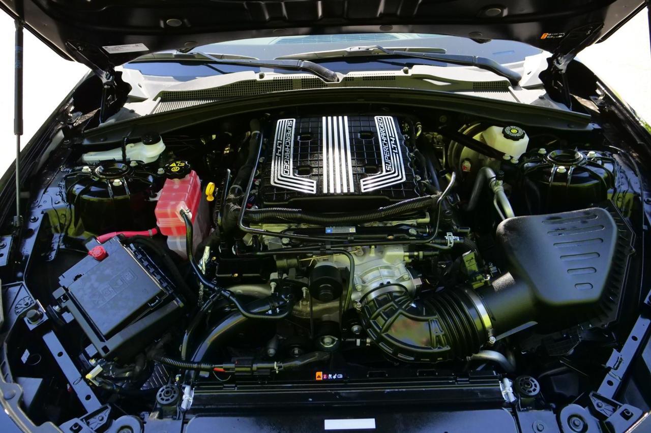 2024 Chevrolet Camaro ZL1 Convertible / Carbon Fiber Hood / 6.2L V8! Lincolnton NC