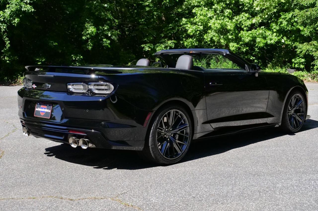 2024 Chevrolet Camaro ZL1 Convertible / Carbon Fiber Hood / 6.2L V8! Lincolnton NC