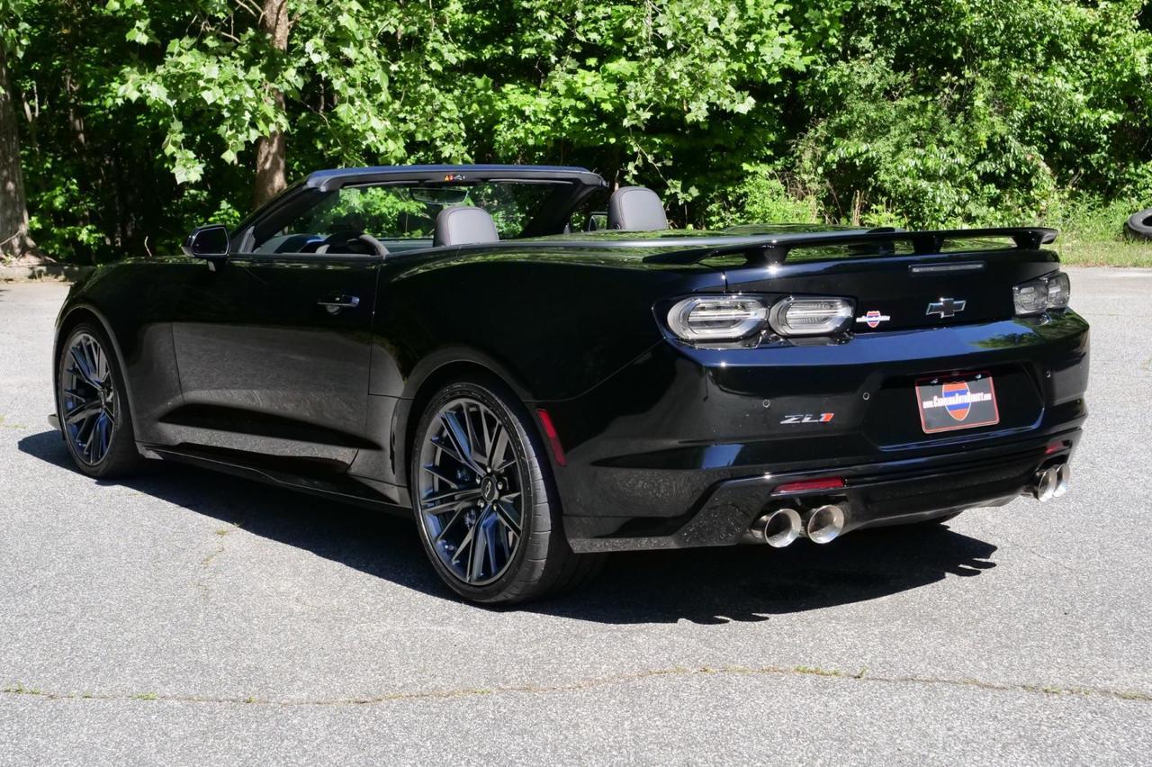 2024 Chevrolet Camaro ZL1 Convertible / Carbon Fiber Hood / 6.2L V8! Lincolnton NC