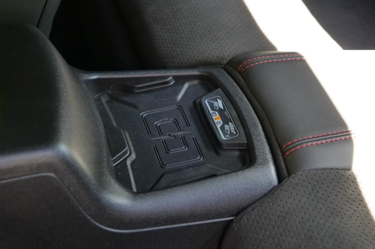 2024 Chevrolet Camaro ZL1 Convertible / Carbon Fiber Hood / 6.2L V8! Lincolnton NC