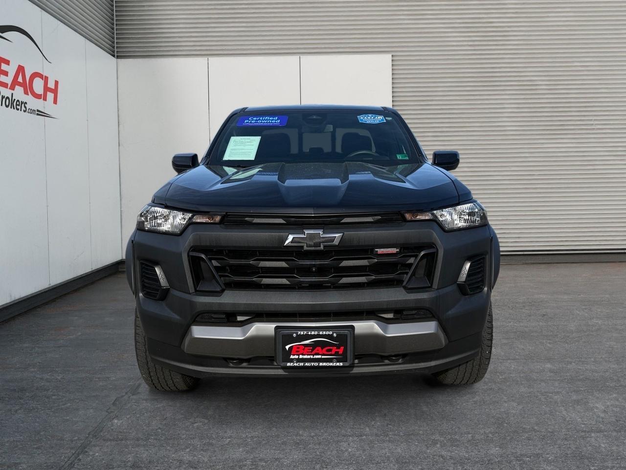 2024 Chevrolet Colorado 4WD Trail Boss, APPLE CARPLAY/ANDROID AUTO, BED LINER, REAR BUMPER STEP, SLIDING REAR WINDOW, BACKUP CAMERA, KEYLESS START, 1 OWNER, CLEAN CARFAX! Norfolk VA