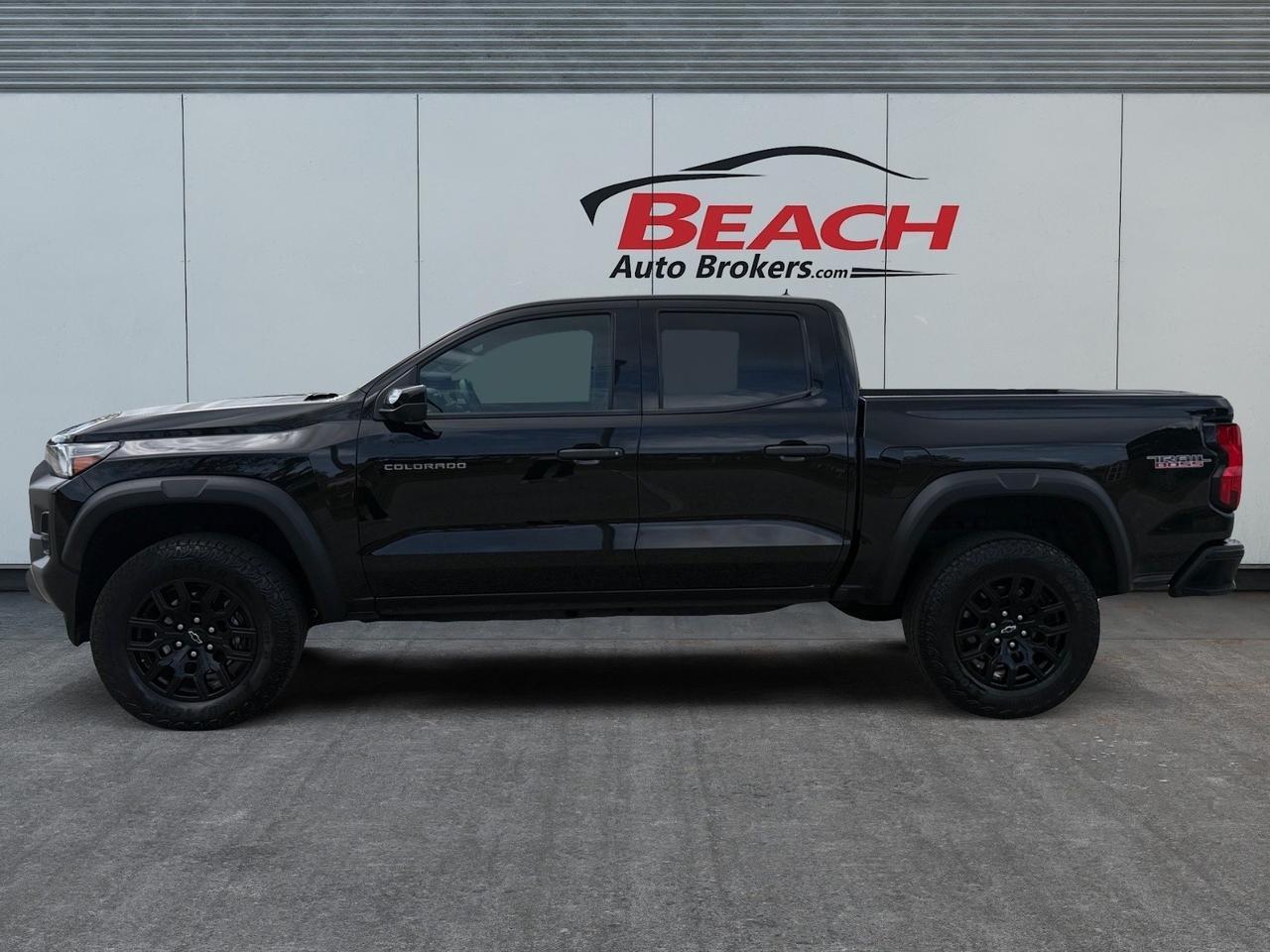 2024 Chevrolet Colorado 4WD Trail Boss, APPLE CARPLAY/ANDROID AUTO, BED LINER, REAR BUMPER STEP, SLIDING REAR WINDOW, BACKUP CAMERA, KEYLESS START, 1 OWNER, CLEAN CARFAX! Norfolk VA