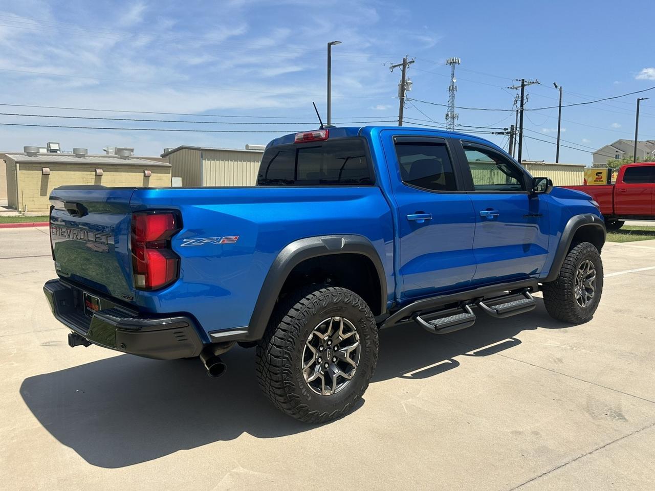 2024 Chevrolet Colorado ZR2 - Photo 6