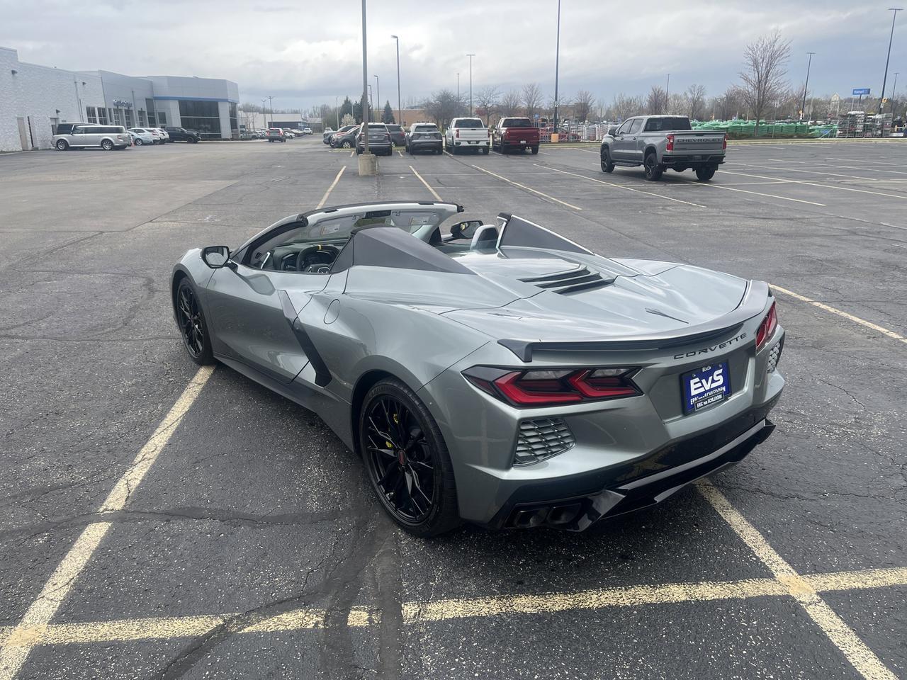 2024 Chevrolet Corvette 3LT Conv w/20s CarbonFlashRoof PerformanceExhaust YellowCalipers LotsOfOtherOptions Saukville WI