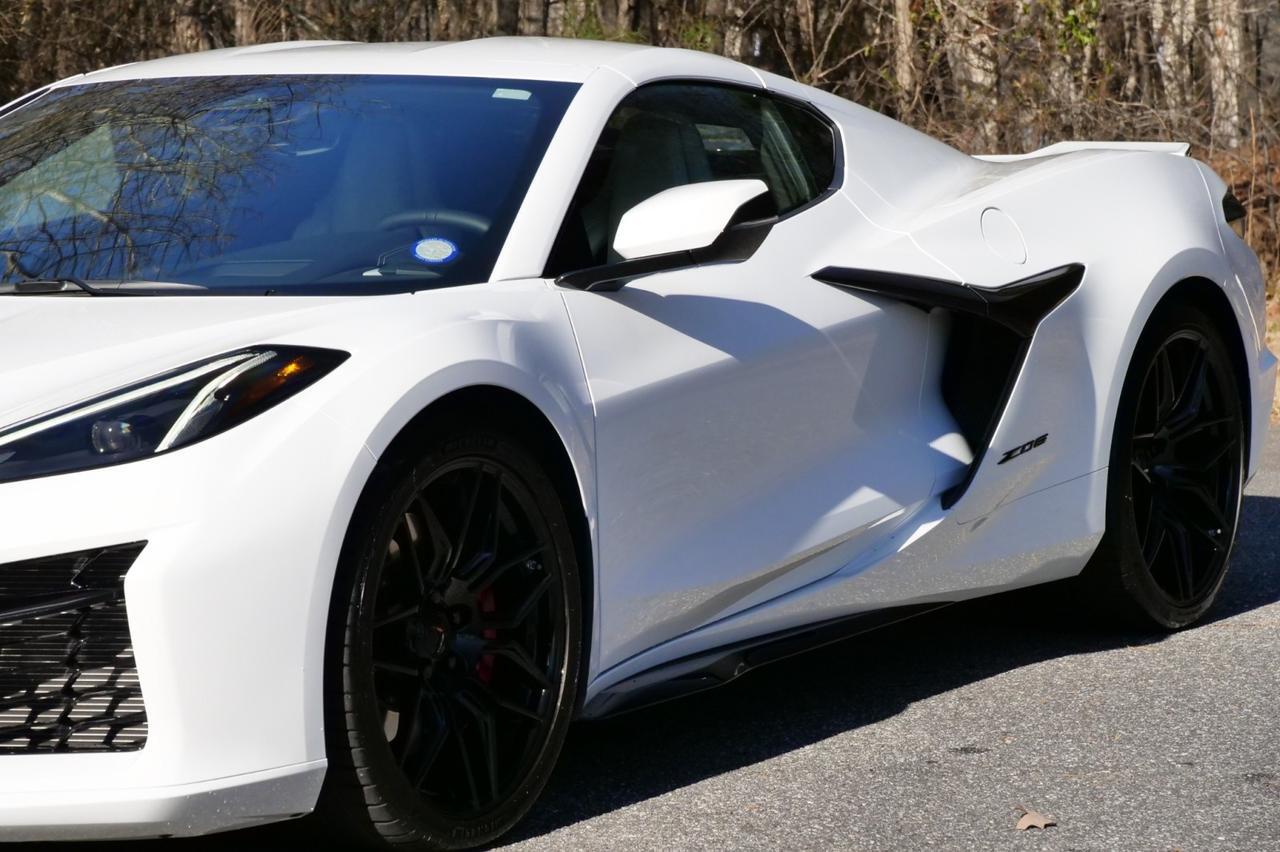 2024 Chevrolet Corvette Z06 2LZ / Front Lift Adjust / 5.5L V8! Lincolnton NC