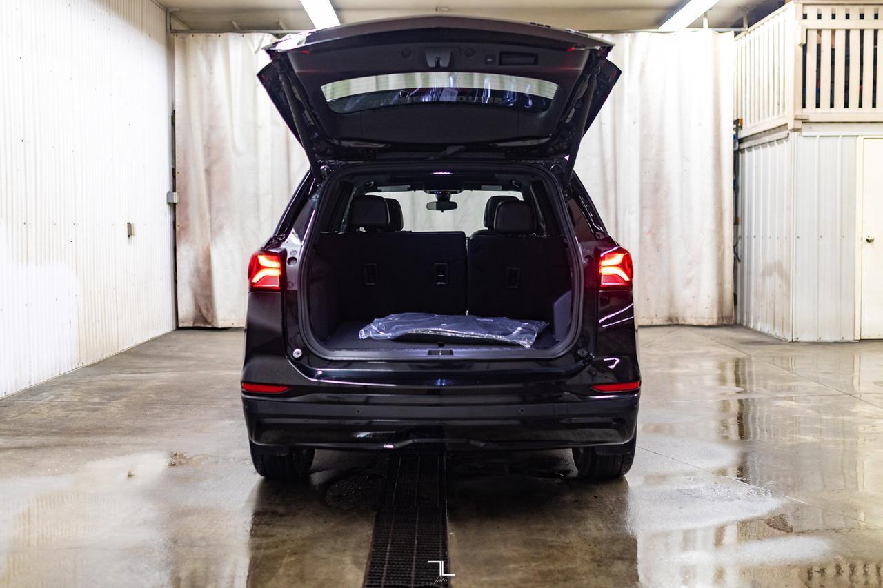 2024 Chevrolet Equinox AWD RS Roof PSeat BCam Red Deer AB