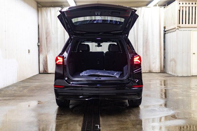 2024 Chevrolet Equinox AWD RS Roof PSeat BCam Red Deer AB