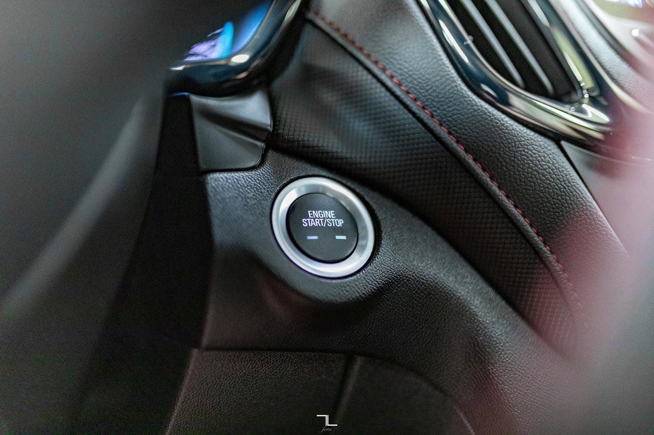 2024 Chevrolet Equinox AWD RS Roof PSeat BCam Red Deer AB