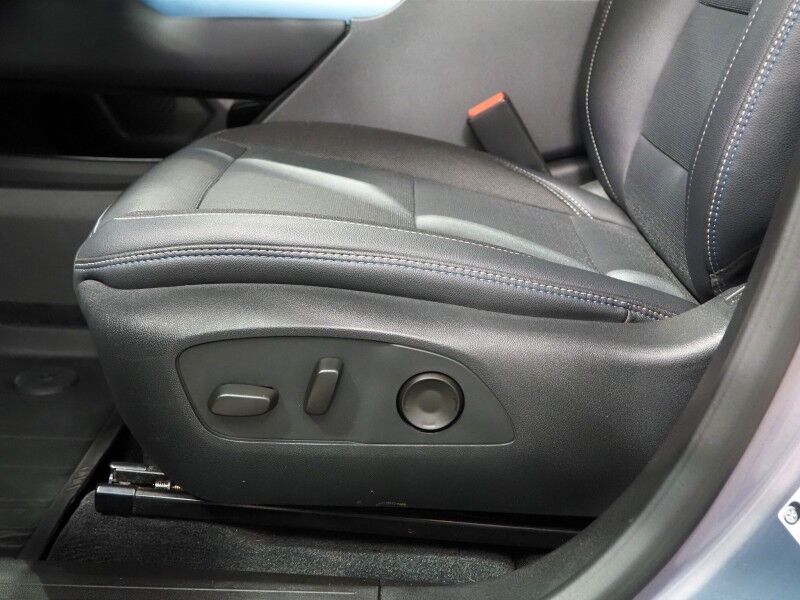 2024 Chevrolet Equinox EV 2LT *NAVIGATION, ADAPTIVE CRUISE, SAFETY ALERTS, COLOR TOUCHSCREEN, 360 VIEW CAMERAS, HEATED SEATS/STEERING, REMOTE START, POWER LIFTGATE, 19 INCH WHEELS Round Rock TX