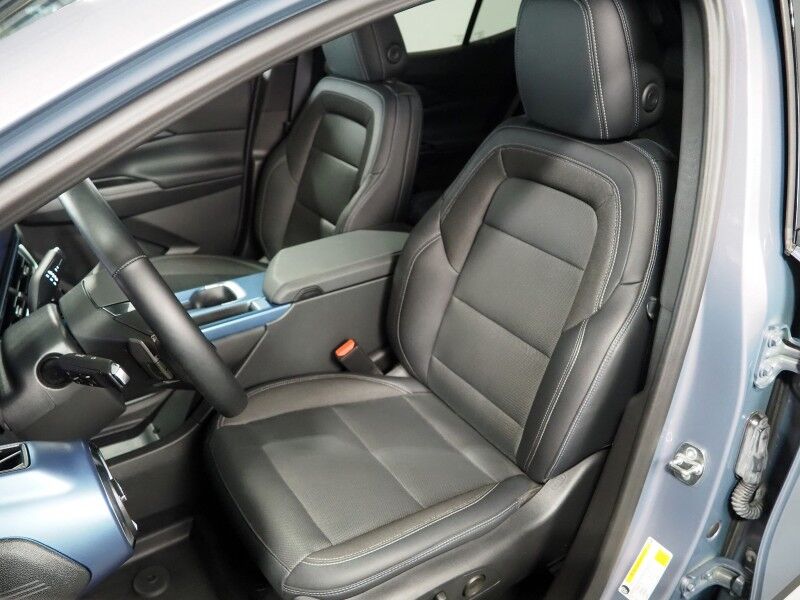 2024 Chevrolet Equinox EV 2LT *NAVIGATION, ADAPTIVE CRUISE, SAFETY ALERTS, COLOR TOUCHSCREEN, 360 VIEW CAMERAS, HEATED SEATS/STEERING, REMOTE START, POWER LIFTGATE, 19 INCH WHEELS Round Rock TX