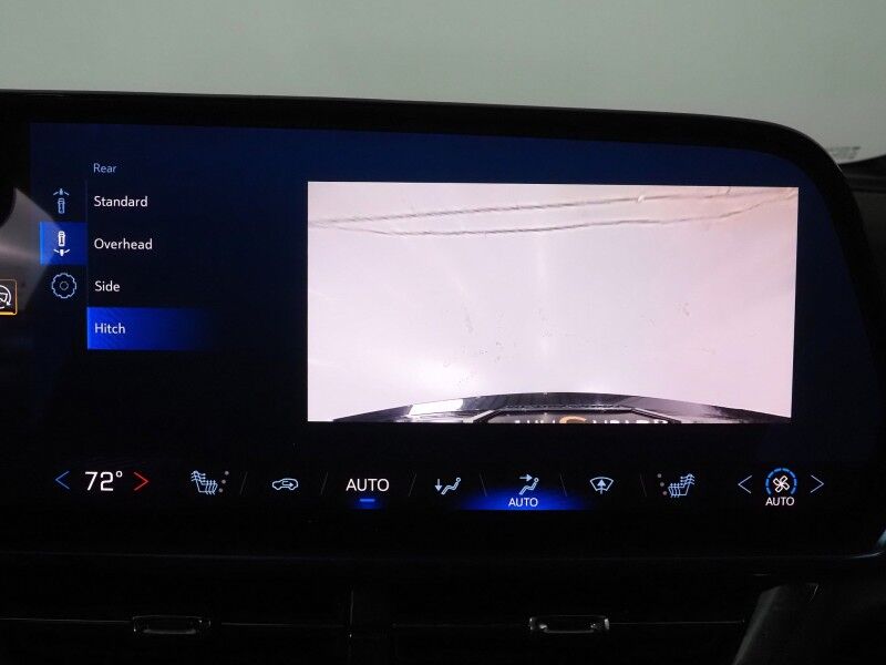 2024 Chevrolet Equinox EV 2LT *NAVIGATION, ADAPTIVE CRUISE, SAFETY ALERTS, COLOR TOUCHSCREEN, 360 VIEW CAMERAS, HEATED SEATS/STEERING, REMOTE START, POWER LIFTGATE, 19 INCH WHEELS Round Rock TX