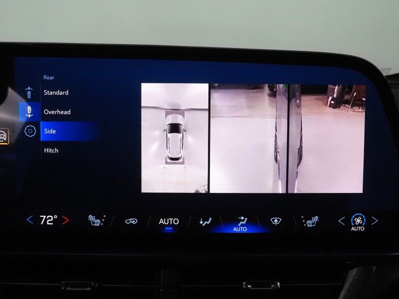 2024 Chevrolet Equinox EV 2LT *NAVIGATION, ADAPTIVE CRUISE, SAFETY ALERTS, COLOR TOUCHSCREEN, 360 VIEW CAMERAS, HEATED SEATS/STEERING, REMOTE START, POWER LIFTGATE, 19 INCH WHEELS Round Rock TX