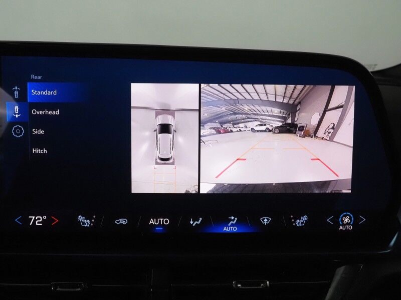 2024 Chevrolet Equinox EV 2LT *NAVIGATION, ADAPTIVE CRUISE, SAFETY ALERTS, COLOR TOUCHSCREEN, 360 VIEW CAMERAS, HEATED SEATS/STEERING, REMOTE START, POWER LIFTGATE, 19 INCH WHEELS Round Rock TX