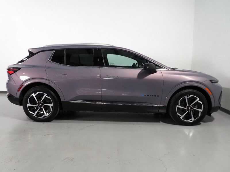 2024 Chevrolet Equinox EV 2LT *NAVIGATION, ADAPTIVE CRUISE, SAFETY ALERTS, COLOR TOUCHSCREEN, 360 VIEW CAMERAS, HEATED SEATS/STEERING, REMOTE START, POWER LIFTGATE, 19 INCH WHEELS Round Rock TX