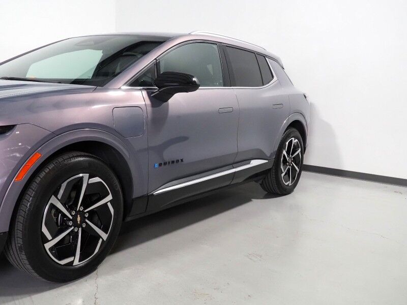 2024 Chevrolet Equinox EV 2LT *NAVIGATION, ADAPTIVE CRUISE, SAFETY ALERTS, COLOR TOUCHSCREEN, 360 VIEW CAMERAS, HEATED SEATS/STEERING, REMOTE START, POWER LIFTGATE, 19 INCH WHEELS Round Rock TX