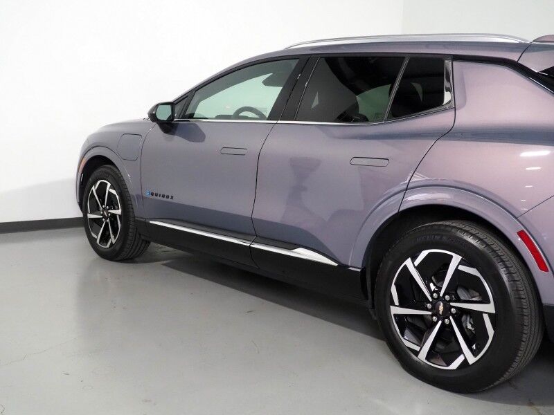 2024 Chevrolet Equinox EV 2LT *NAVIGATION, ADAPTIVE CRUISE, SAFETY ALERTS, COLOR TOUCHSCREEN, 360 VIEW CAMERAS, HEATED SEATS/STEERING, REMOTE START, POWER LIFTGATE, 19 INCH WHEELS Round Rock TX