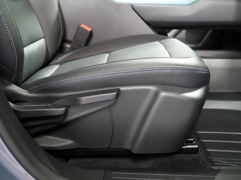 2024 Chevrolet Equinox EV 2LT *NAVIGATION, ADAPTIVE CRUISE, SAFETY ALERTS, COLOR TOUCHSCREEN, 360 VIEW CAMERAS, HEATED SEATS/STEERING, REMOTE START, POWER LIFTGATE, 19 INCH WHEELS Round Rock TX