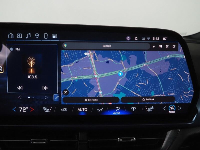 2024 Chevrolet Equinox EV 2LT *NAVIGATION, ADAPTIVE CRUISE, SAFETY ALERTS, COLOR TOUCHSCREEN, 360 VIEW CAMERAS, HEATED SEATS/STEERING, REMOTE START, POWER LIFTGATE, 19 INCH WHEELS Round Rock TX