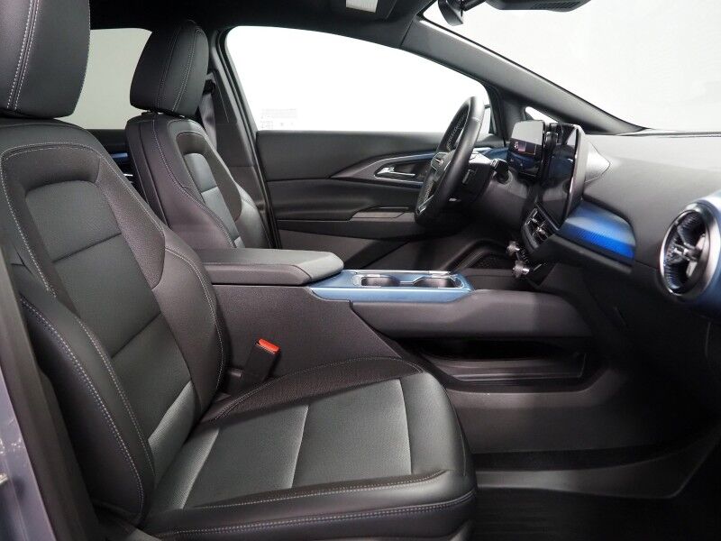 2024 Chevrolet Equinox EV 2LT *NAVIGATION, ADAPTIVE CRUISE, SAFETY ALERTS, COLOR TOUCHSCREEN, 360 VIEW CAMERAS, HEATED SEATS/STEERING, REMOTE START, POWER LIFTGATE, 19 INCH WHEELS Round Rock TX