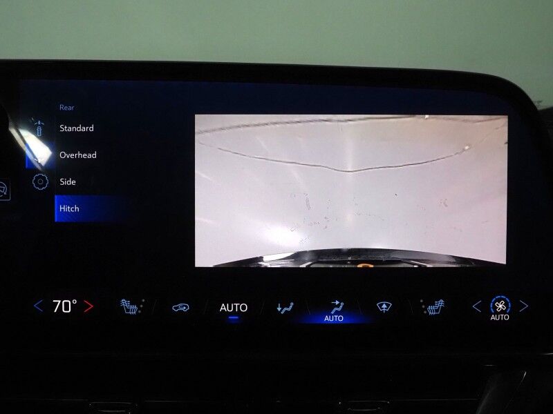 2024 Chevrolet Equinox EV 2LT *NAVIGATION, ADAPTIVE CRUISE, SAFETY ALERTS, COLOR TOUCHSCREEN, 360 VIEW CAMERAS, HEATED SEATS/STEERING, REMOTE START, POWER LIFTGATE, 19 INCH WHEELS Round Rock TX