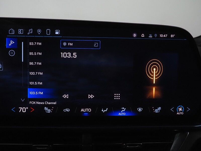 2024 Chevrolet Equinox EV 2LT *NAVIGATION, ADAPTIVE CRUISE, SAFETY ALERTS, COLOR TOUCHSCREEN, 360 VIEW CAMERAS, HEATED SEATS/STEERING, REMOTE START, POWER LIFTGATE, 19 INCH WHEELS Round Rock TX