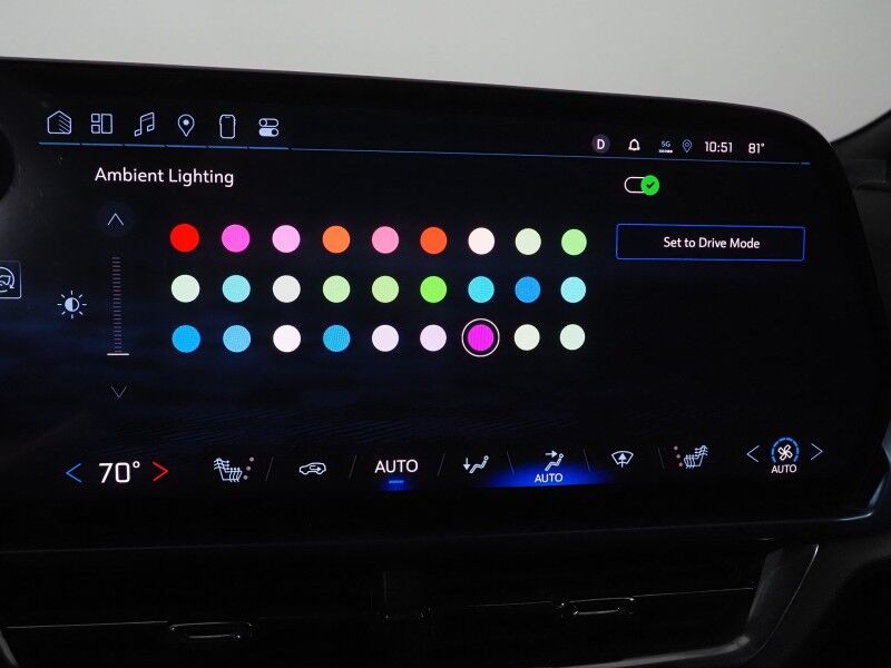 2024 Chevrolet Equinox EV 2LT *NAVIGATION, ADAPTIVE CRUISE, SAFETY ALERTS, COLOR TOUCHSCREEN, 360 VIEW CAMERAS, HEATED SEATS/STEERING, REMOTE START, POWER LIFTGATE, 19 INCH WHEELS Round Rock TX