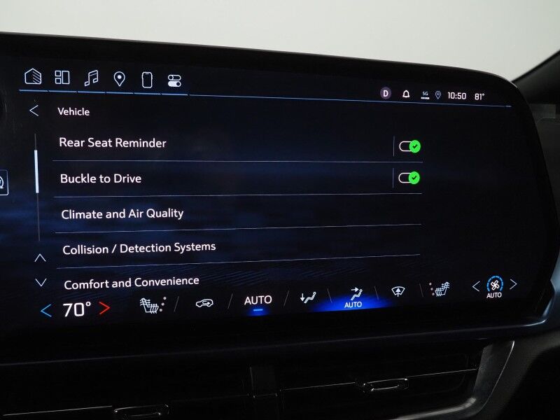 2024 Chevrolet Equinox EV 2LT *NAVIGATION, ADAPTIVE CRUISE, SAFETY ALERTS, COLOR TOUCHSCREEN, 360 VIEW CAMERAS, HEATED SEATS/STEERING, REMOTE START, POWER LIFTGATE, 19 INCH WHEELS Round Rock TX