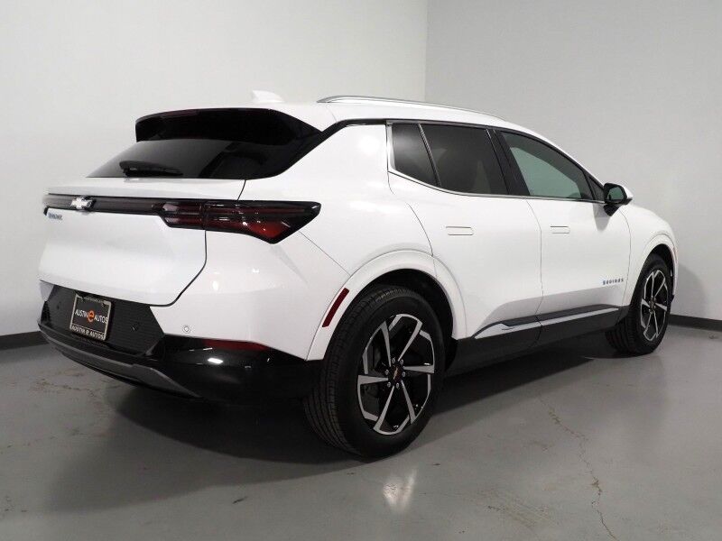 2024 Chevrolet Equinox EV 2LT *NAVIGATION, ADAPTIVE CRUISE, SAFETY ALERTS, COLOR TOUCHSCREEN, 360 VIEW CAMERAS, HEATED SEATS/STEERING, REMOTE START, POWER LIFTGATE, 19 INCH WHEELS Round Rock TX