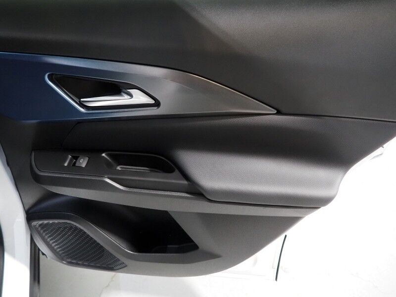 2024 Chevrolet Equinox EV 2LT *NAVIGATION, ADAPTIVE CRUISE, SAFETY ALERTS, COLOR TOUCHSCREEN, 360 VIEW CAMERAS, HEATED SEATS/STEERING, REMOTE START, POWER LIFTGATE, 19 INCH WHEELS Round Rock TX