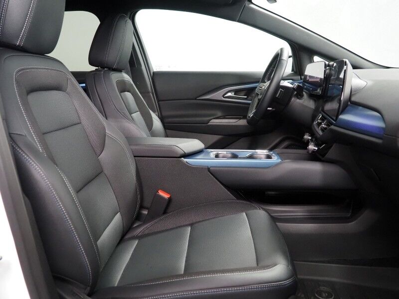 2024 Chevrolet Equinox EV 2LT *NAVIGATION, ADAPTIVE CRUISE, SAFETY ALERTS, COLOR TOUCHSCREEN, 360 VIEW CAMERAS, HEATED SEATS/STEERING, REMOTE START, POWER LIFTGATE, 19 INCH WHEELS Round Rock TX