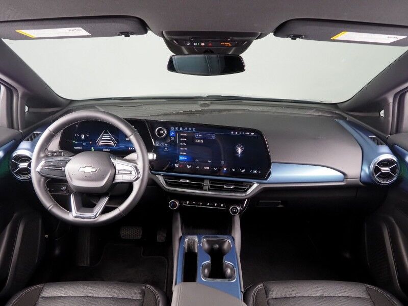 2024 Chevrolet Equinox EV 2LT *NAVIGATION, ADAPTIVE CRUISE, SAFETY ALERTS, COLOR TOUCHSCREEN, 360 VIEW CAMERAS, HEATED SEATS/STEERING, REMOTE START, POWER LIFTGATE, 19 INCH WHEELS