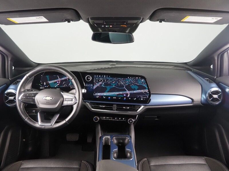 2024 Chevrolet Equinox EV 2LT *NAVIGATION, ADAPTIVE CRUISE, SAFETY ALERTS, COLOR TOUCHSCREEN, 360 VIEW CAMERAS, HEATED SEATS/STEERING, REMOTE START, POWER LIFTGATE, 19 INCH WHEELS