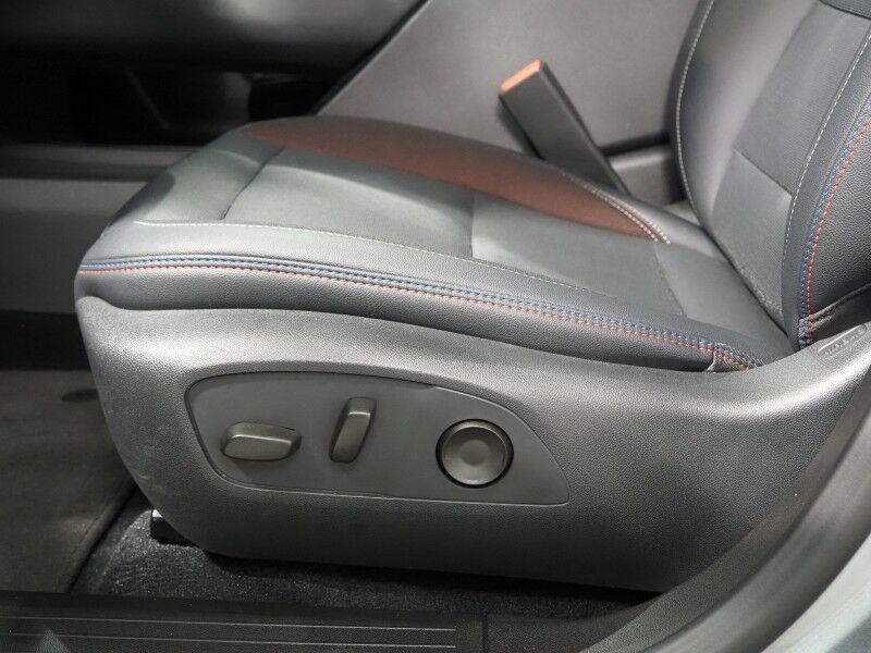 2024 Chevrolet Equinox EV 2RS *NAVIGATION, ADAPTIVE CRUISE, SAFETY ALERTS, COLOR TOUCHSCREEN, 360 VIEW CAMERAS, HEATED SEATS/STEERING, REMOTE START, POWER LIFTGATE, 21 INCH WHEELS Round Rock TX