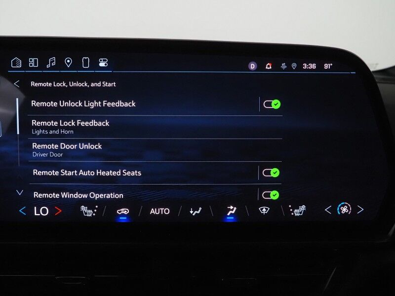 2024 Chevrolet Equinox EV 2RS *NAVIGATION, ADAPTIVE CRUISE, SAFETY ALERTS, COLOR TOUCHSCREEN, 360 VIEW CAMERAS, HEATED SEATS/STEERING, REMOTE START, POWER LIFTGATE, 21 INCH WHEELS Round Rock TX
