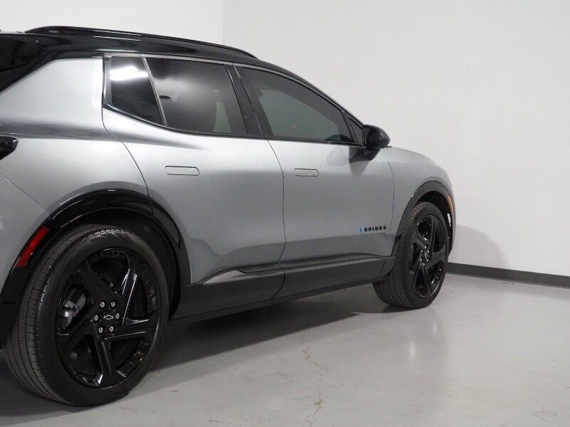 2024 Chevrolet Equinox EV 2RS *NAVIGATION, ADAPTIVE CRUISE, SAFETY ALERTS, COLOR TOUCHSCREEN, 360 VIEW CAMERAS, HEATED SEATS/STEERING, REMOTE START, POWER LIFTGATE, 21 INCH WHEELS Round Rock TX