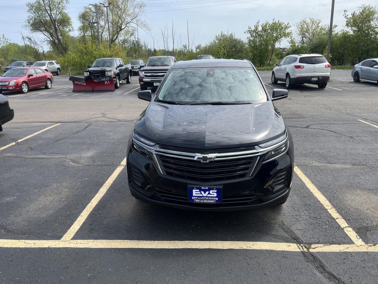 2024 Chevrolet Equinox LS AWD MidnightEdition Conv DrvrConfPkgs w/18sGlossBlackWheels 8-WayPwrDrvrSeat RearParkAssist Saukville WI
