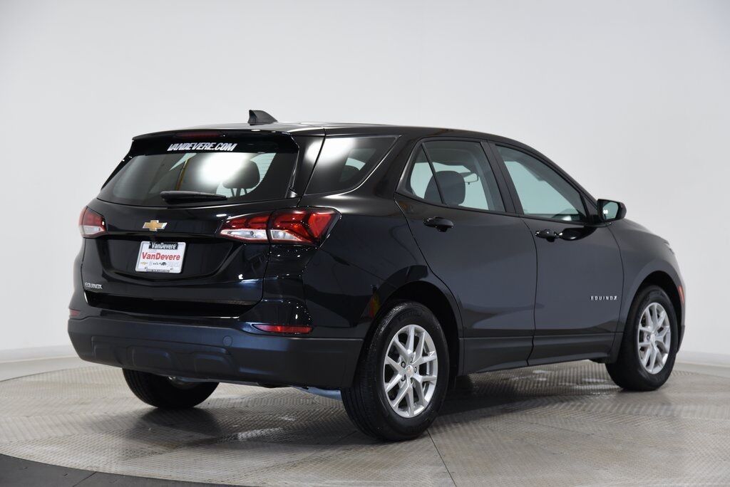 2024 Chevrolet Equinox LS Akron