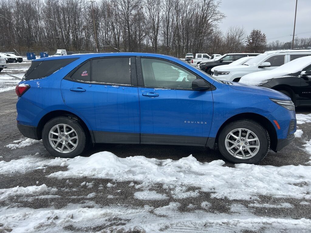 2024 Chevrolet Equinox LS Akron