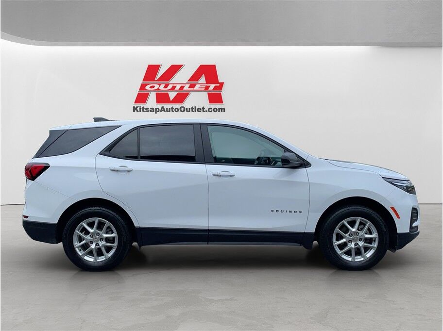2024 Chevrolet Equinox LS Sport Utility 4D