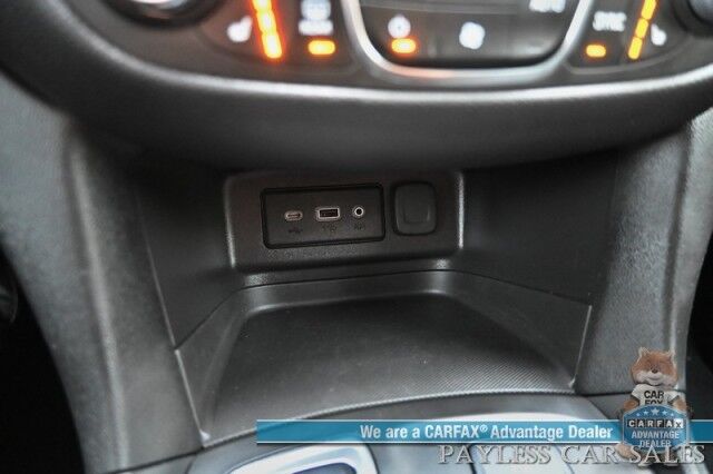 2024 Chevrolet Equinox LT / AWD / Auto Start / Driver Confidence II / Power & Heated Cloth Seats / Lane Depart & Blind Spot / Forward Collision Warning / Apple CarPlay & Android Auto / Back Up Cam / Keyless Entry & Start / 30 MPG / 1-Owner Anchorage AK